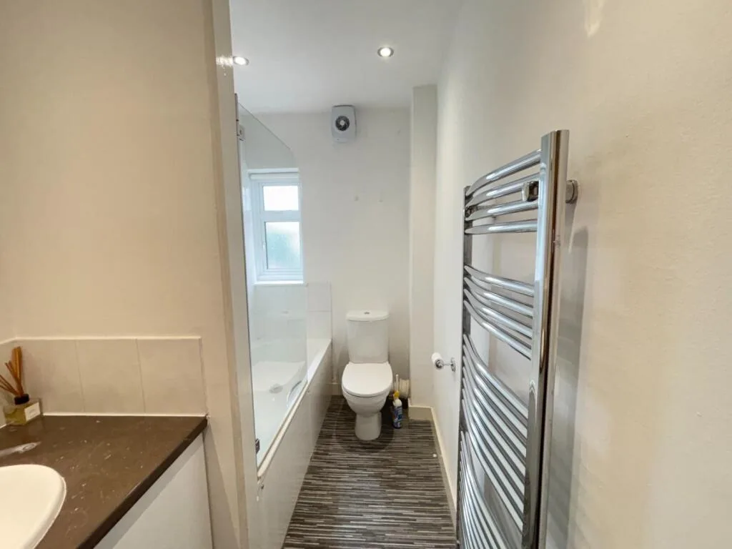 2 bedroom maisonette for rent