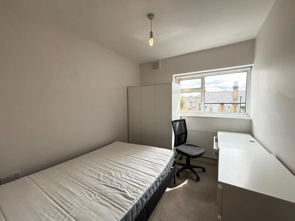 2 bedroom maisonette for rent