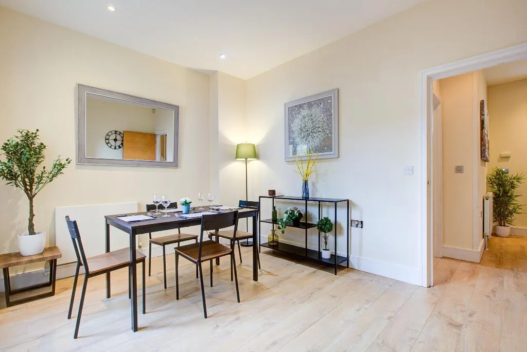 4 bedroom terraced house for rent