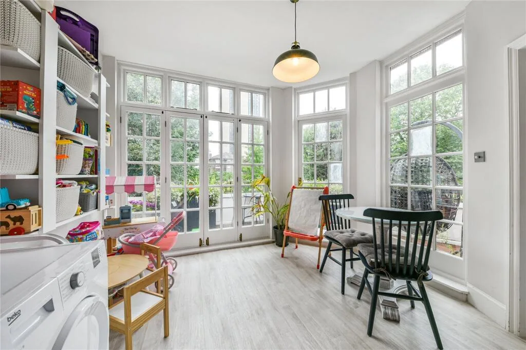 3 bedroom apartment for rent