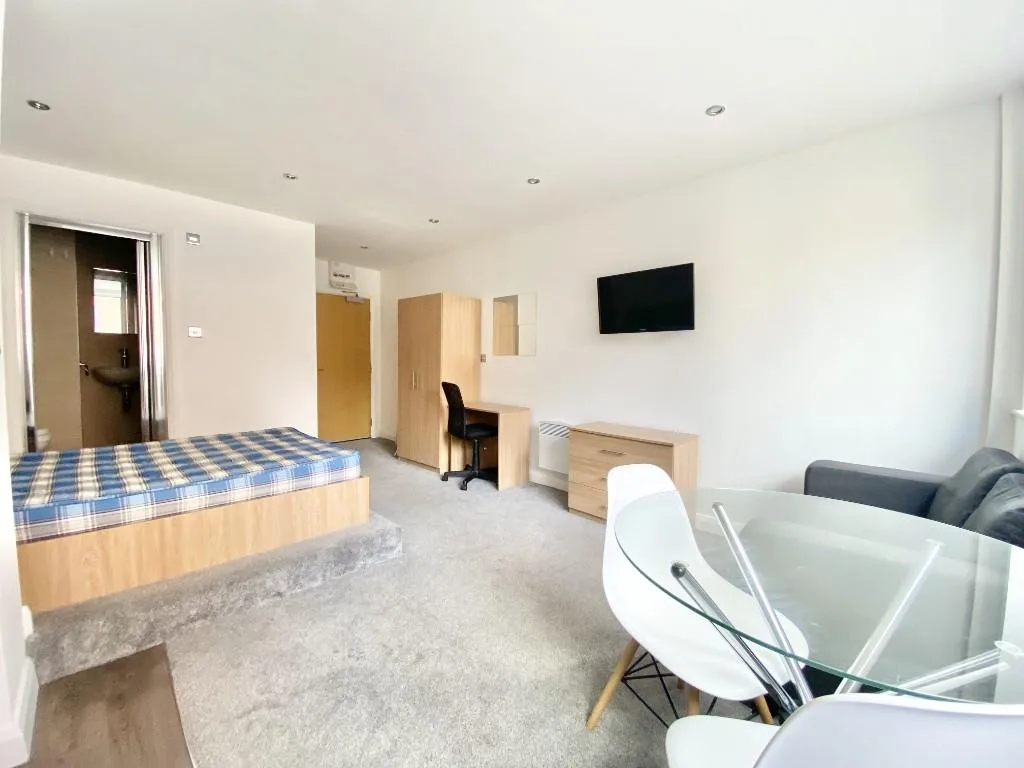 Studio flat for rent