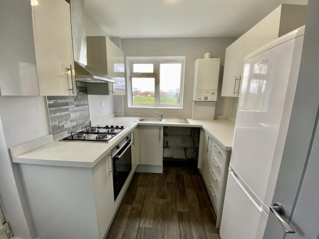 3 bedroom semi-detached house for rent