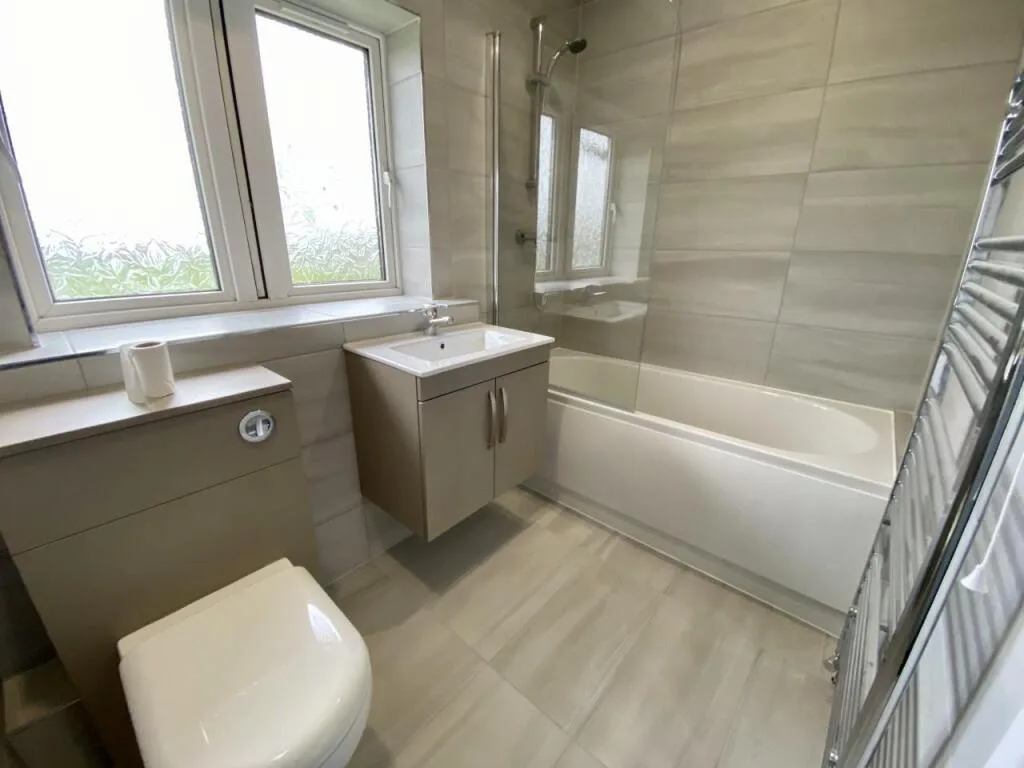 3 bedroom semi-detached house for rent