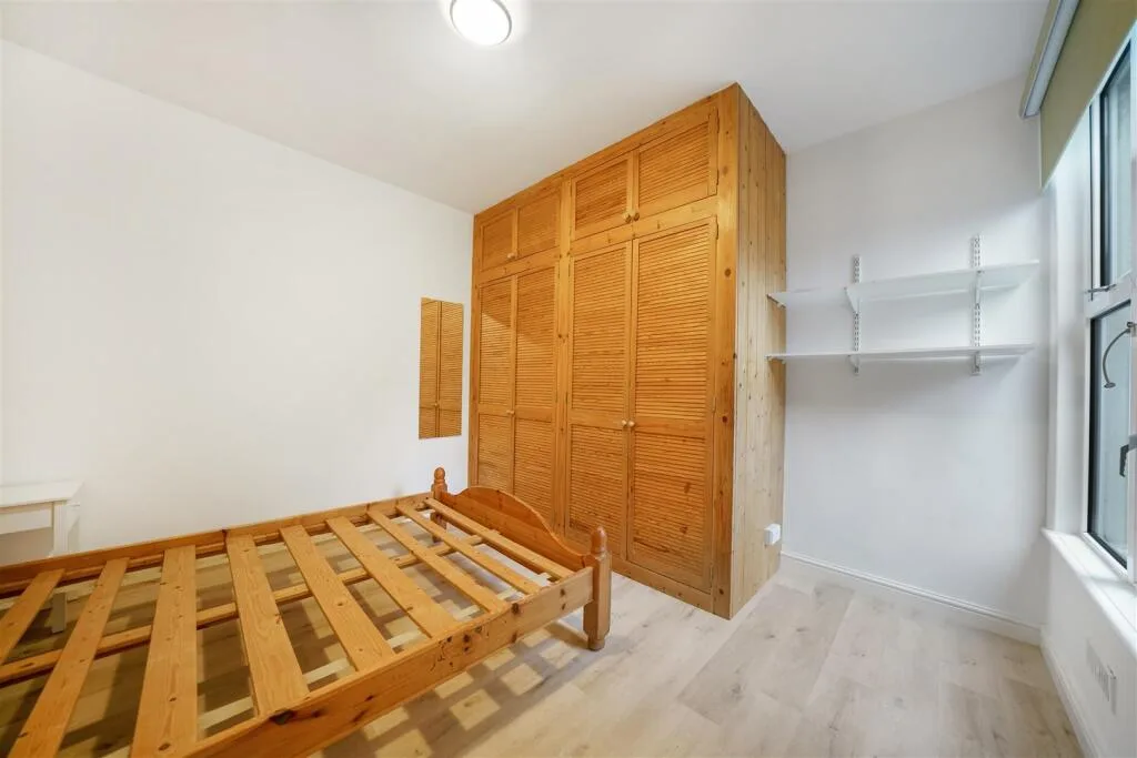 1 bedroom maisonette for rent