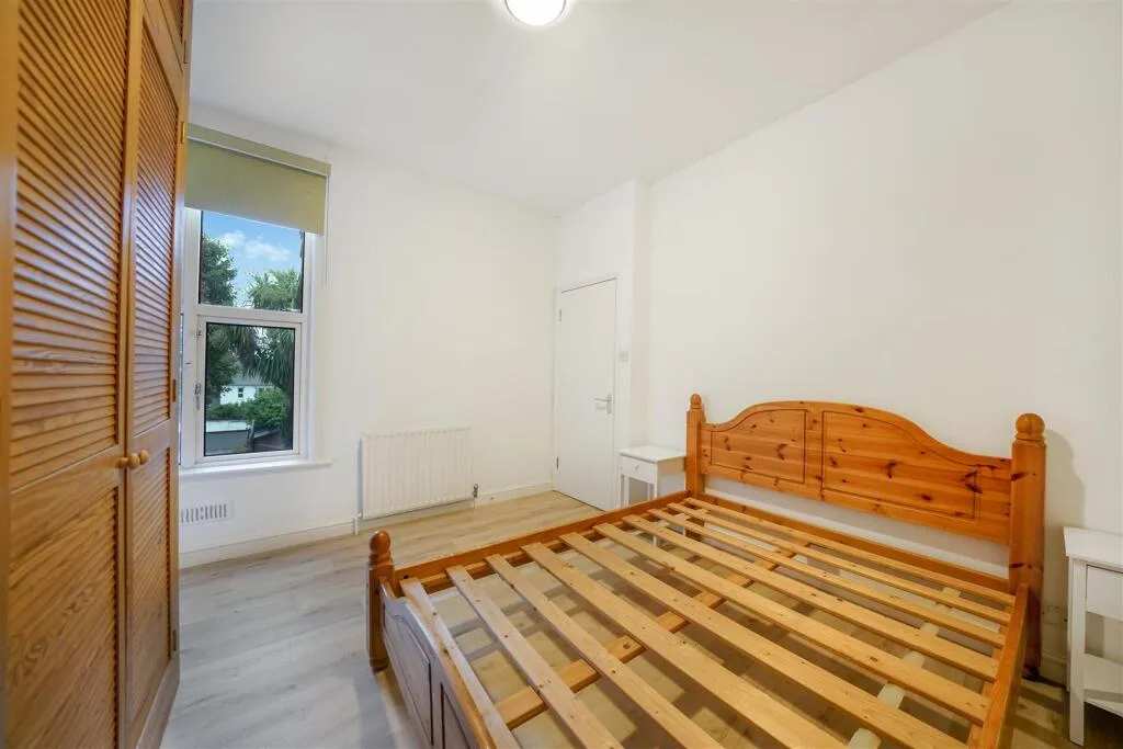 1 bedroom maisonette for rent