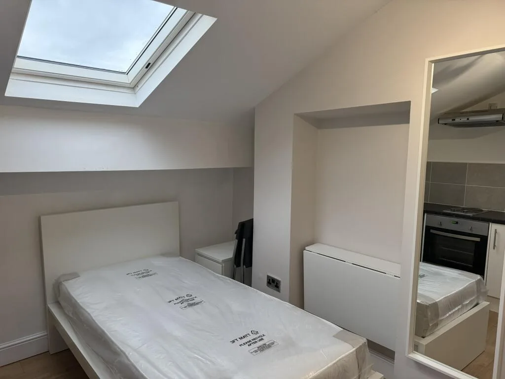 Studio flat for rent