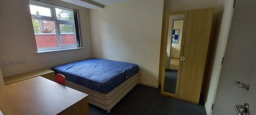 2 bedroom ground floor flat for rent