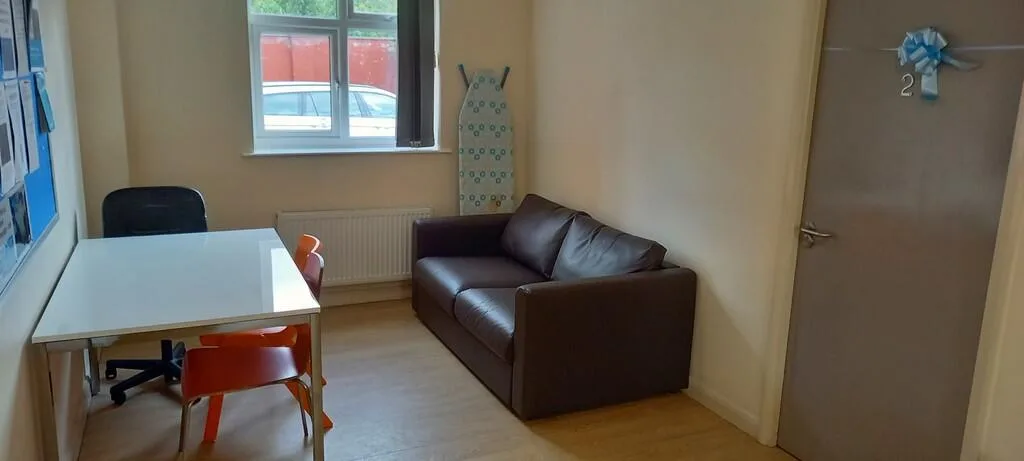 2 bedroom ground floor flat for rent