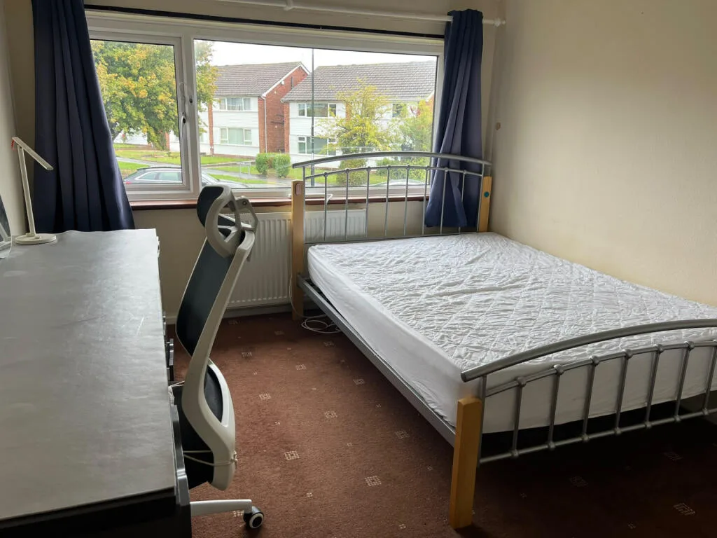 3 bedroom semi-detached house for rent