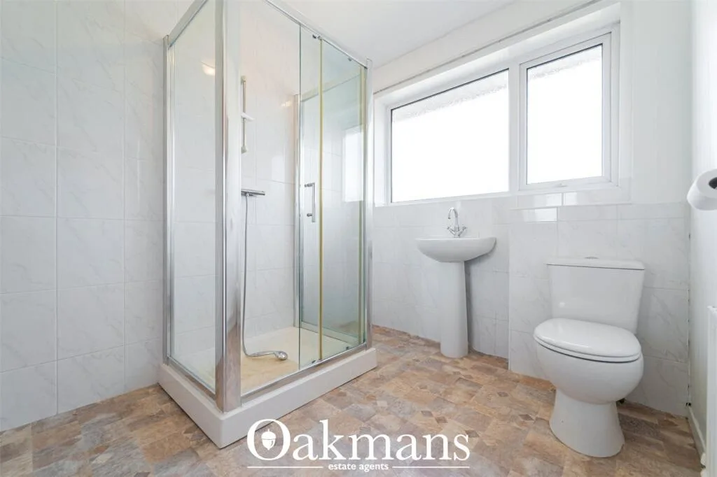 3 bedroom semi-detached house for rent
