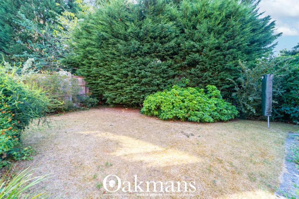 3 bedroom semi-detached house for rent