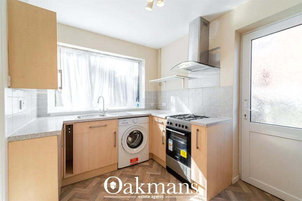 3 bedroom semi-detached house for rent