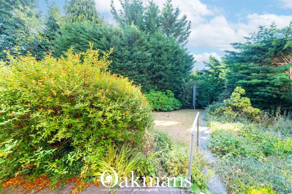 3 bedroom semi-detached house for rent