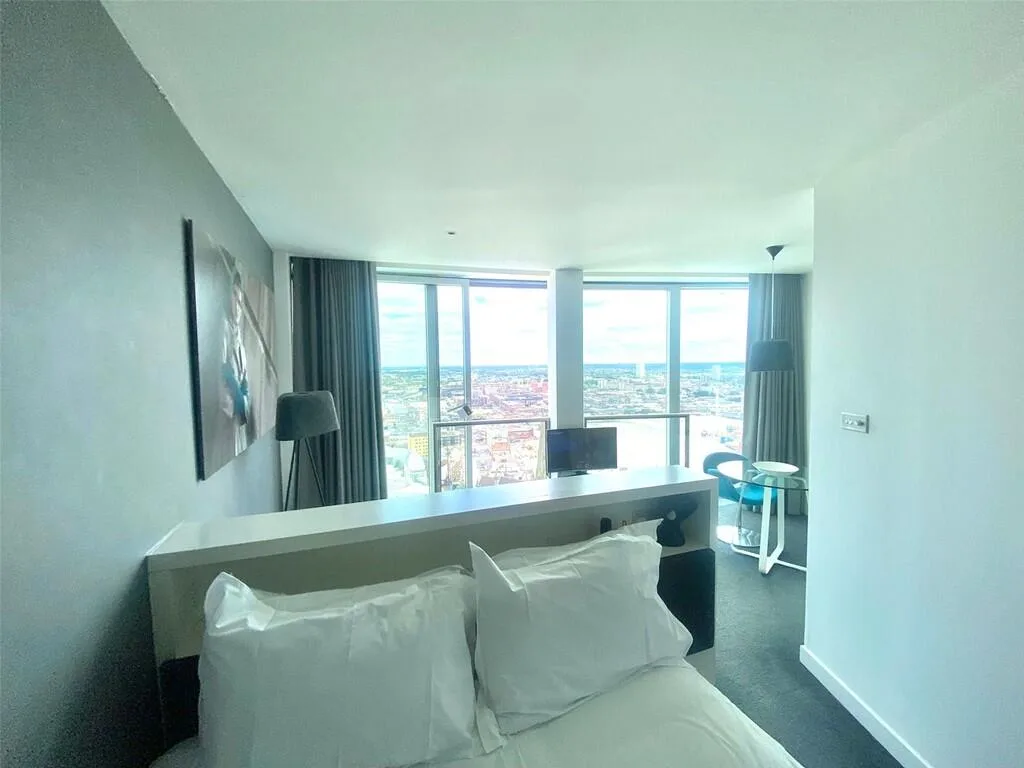 Studio flat for rent