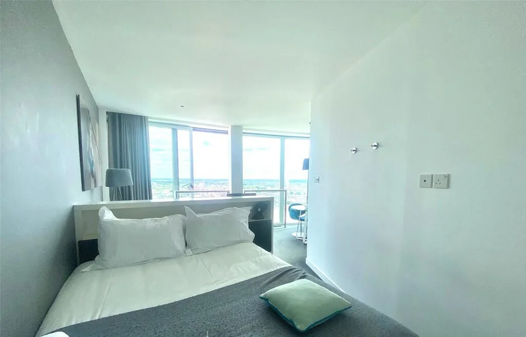 Studio flat for rent