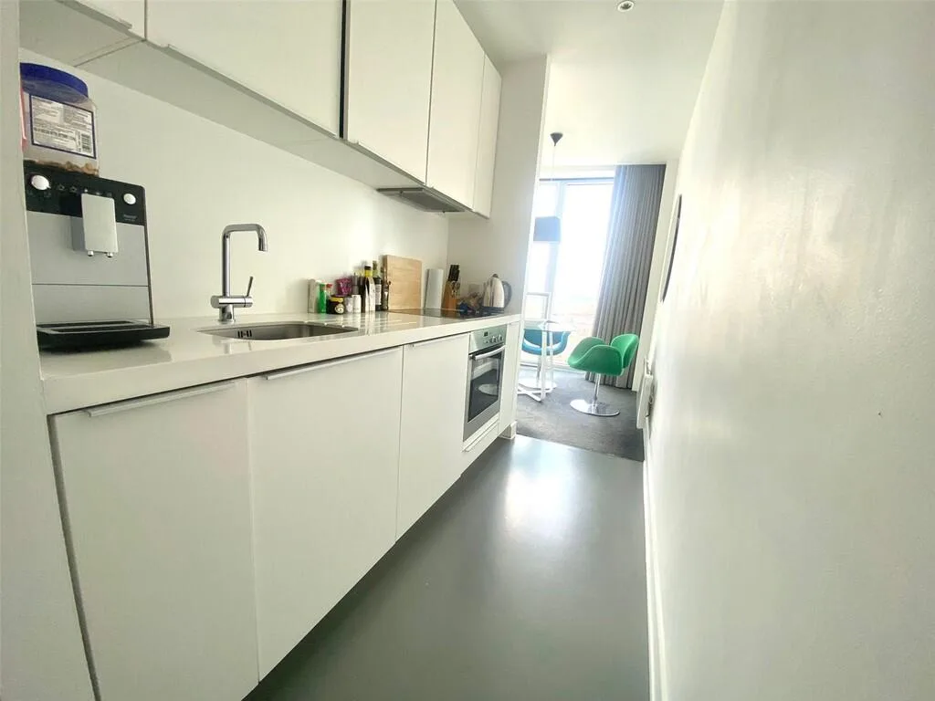 Studio flat for rent