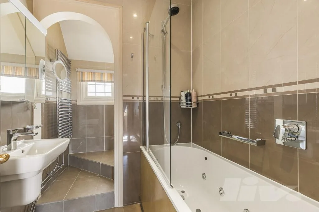 4 bedroom apartment for rent