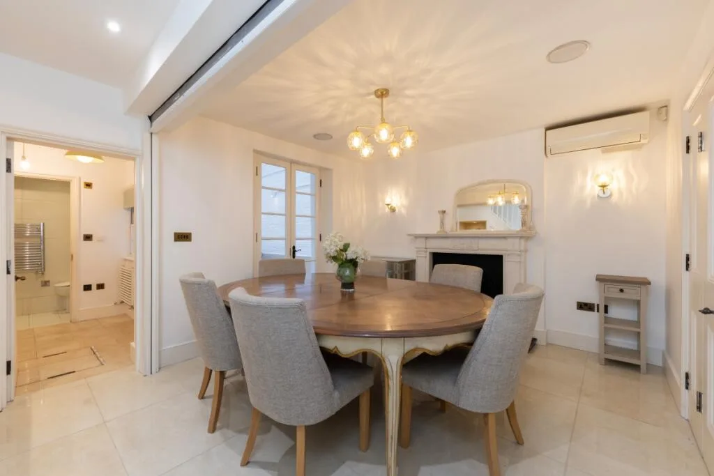 5 bedroom town house for rent