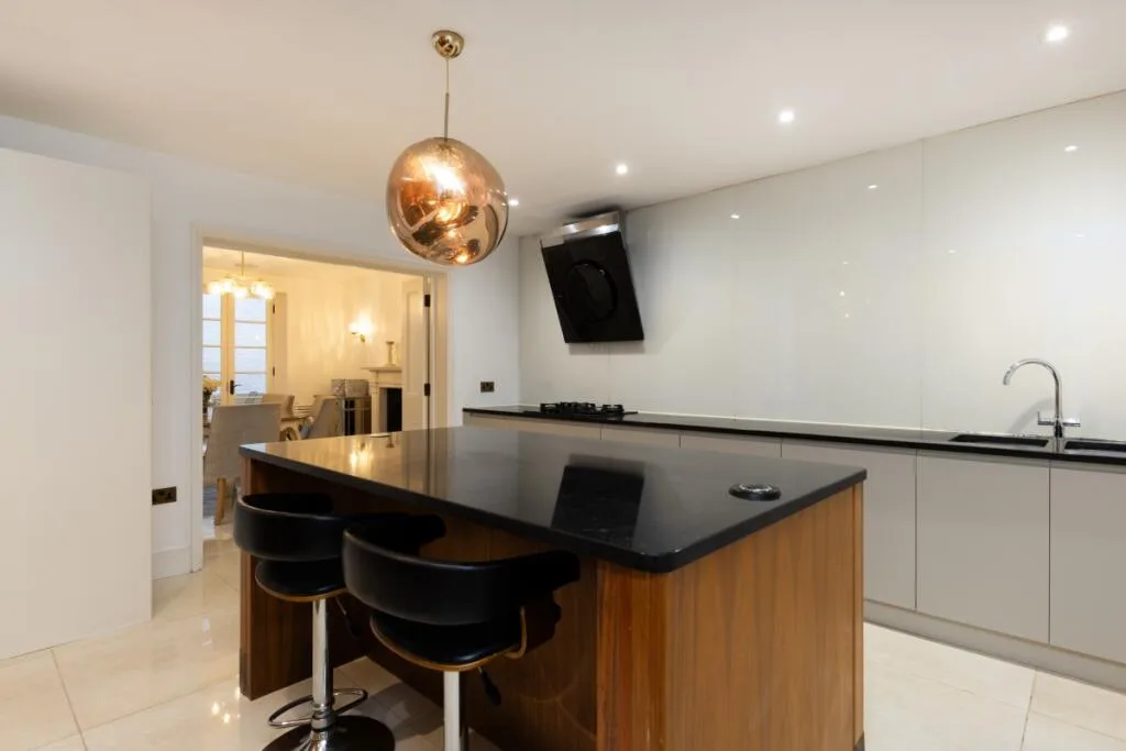 5 bedroom town house for rent