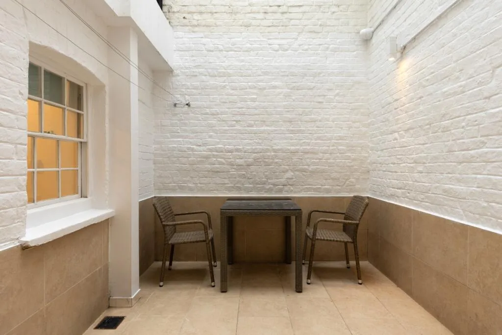 5 bedroom town house for rent