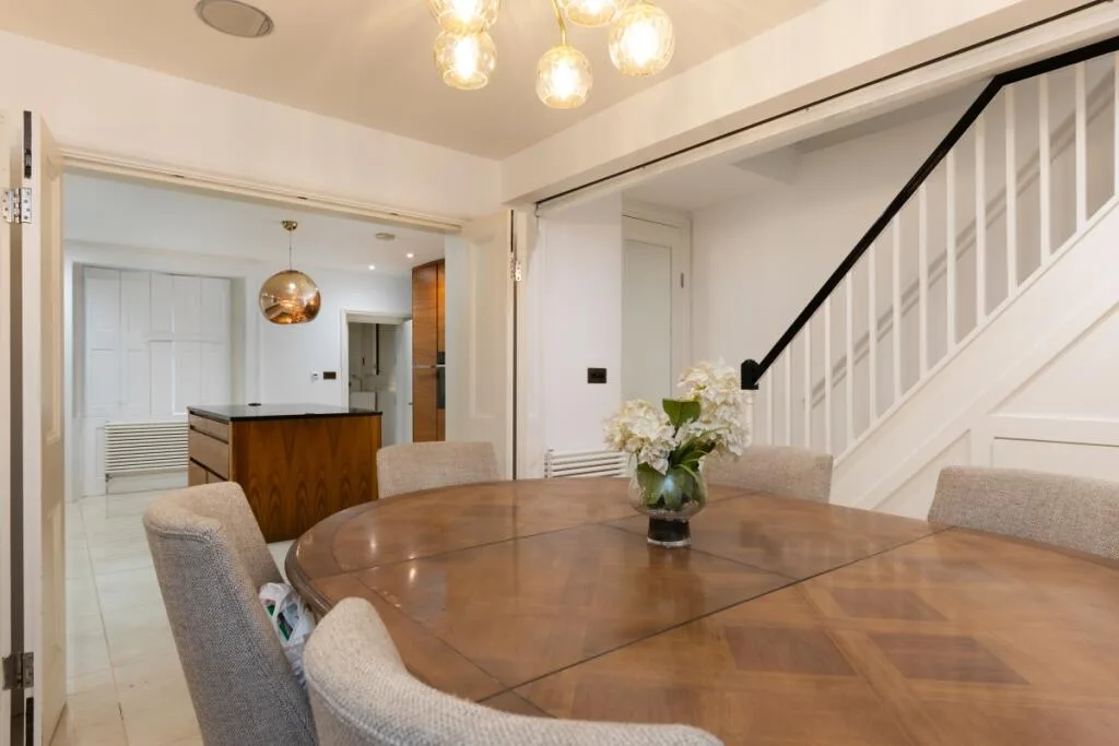 5 bedroom town house for rent