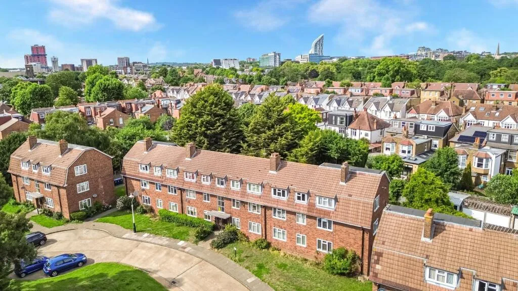 Ground floor studio flat for rent