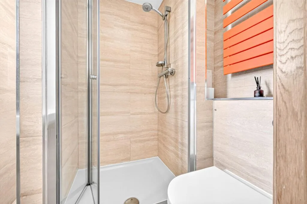 Ground floor studio flat for rent