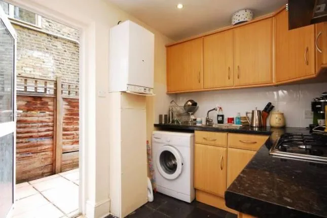 2 bedroom ground floor flat for rent