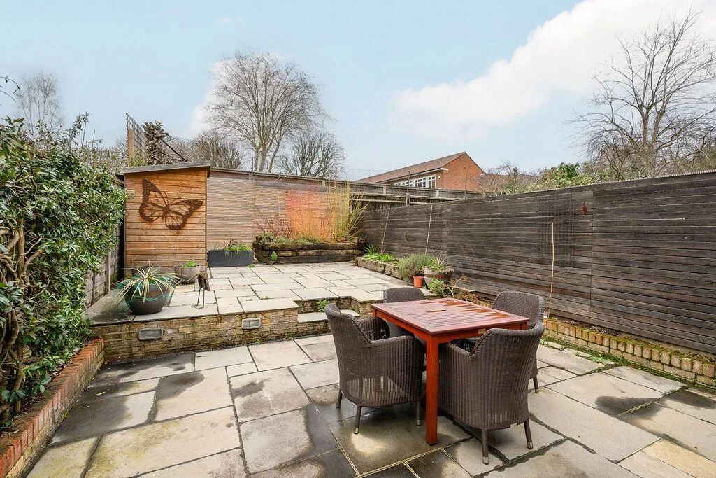 4 bedroom terraced house for rent