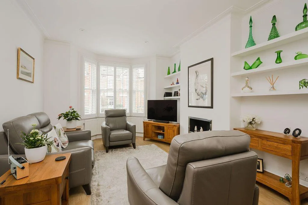 4 bedroom terraced house for rent