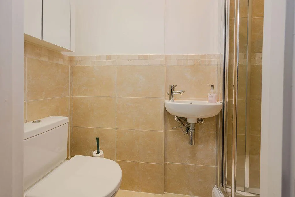 4 bedroom terraced house for rent