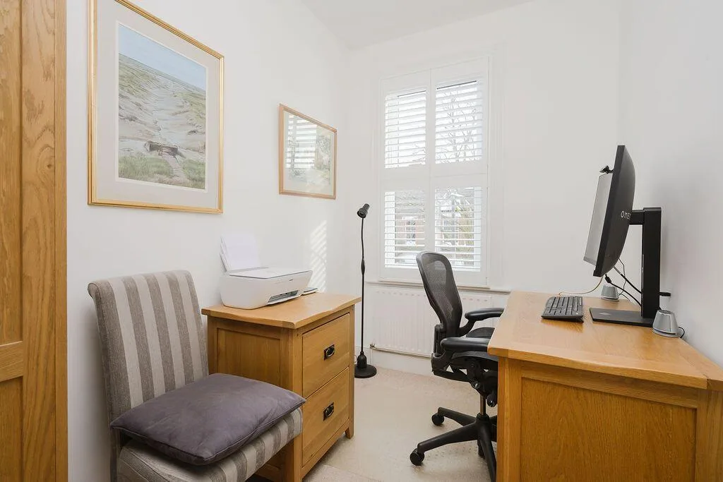 4 bedroom terraced house for rent