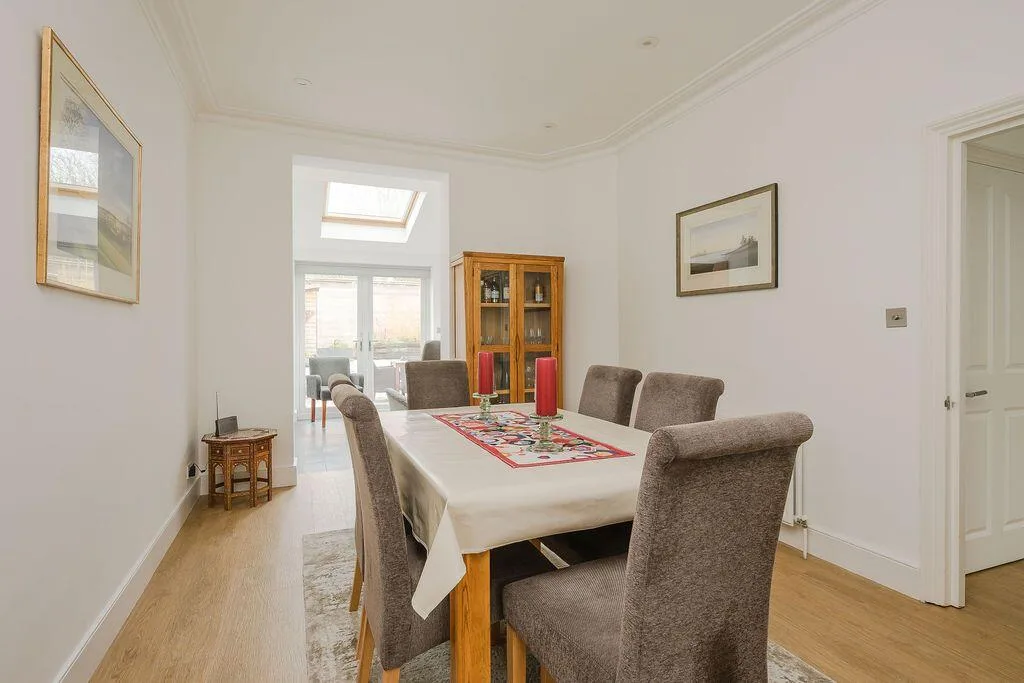 4 bedroom terraced house for rent