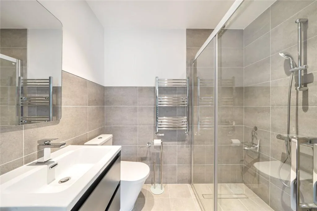 5 bedroom house for rent