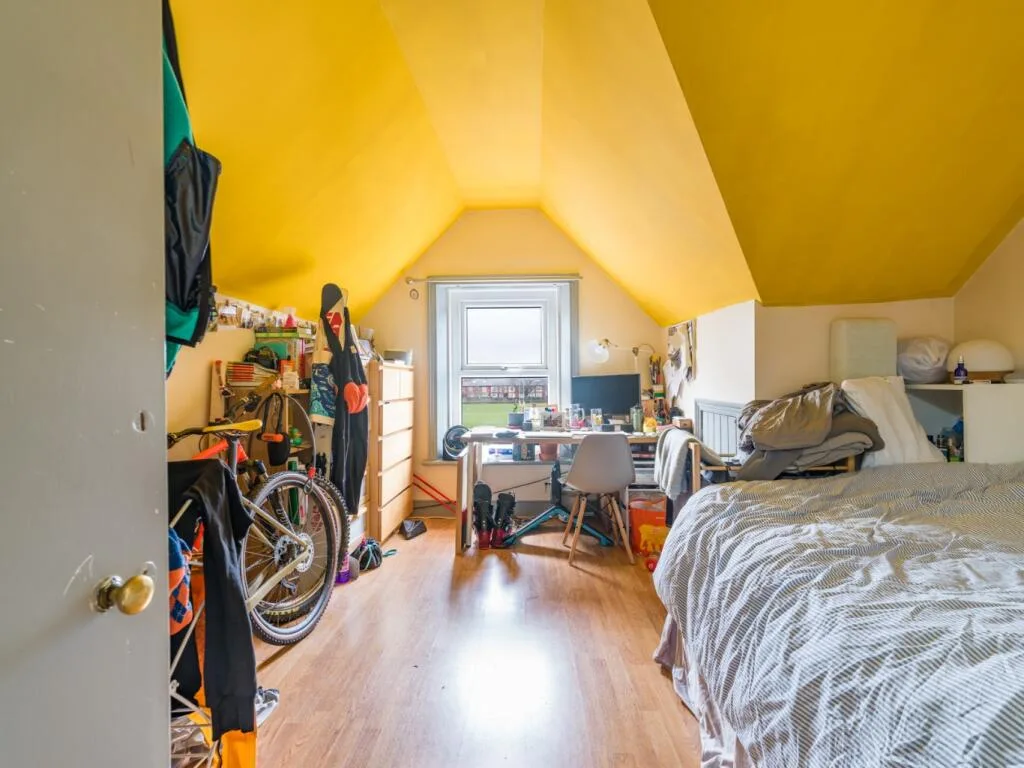 5 bedroom flat for rent