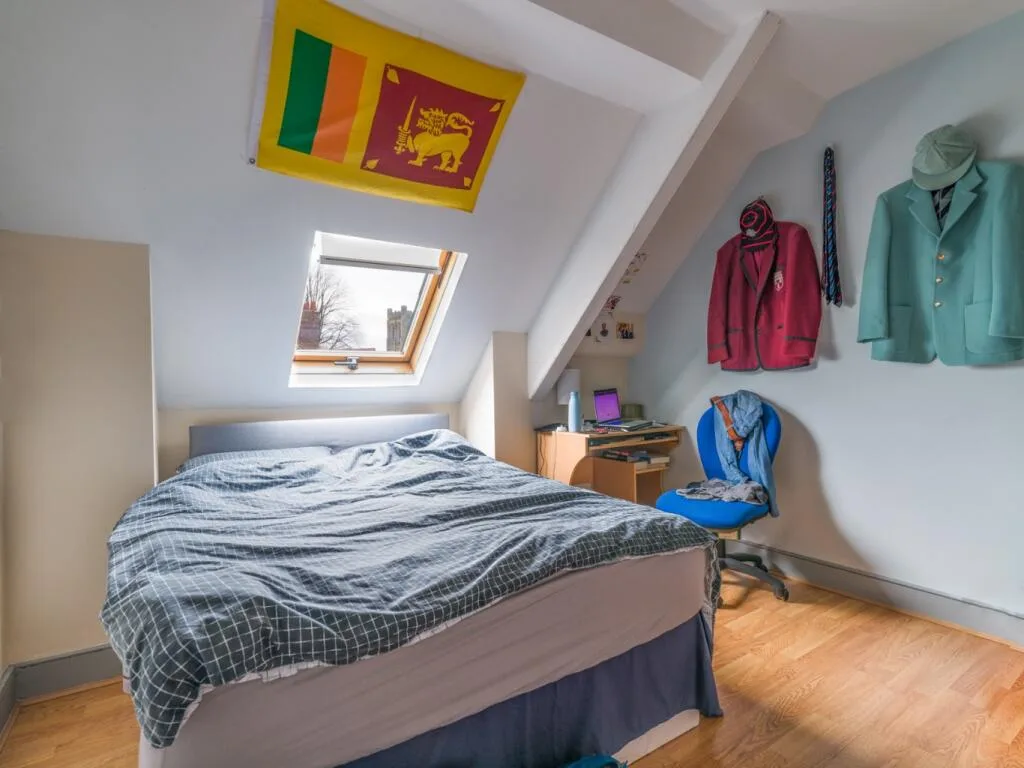 5 bedroom flat for rent