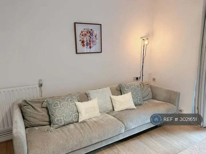 4 bedroom terraced house for rent