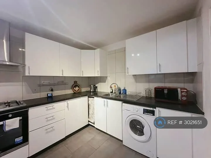 4 bedroom terraced house for rent