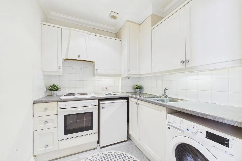 1 bedroom apartment for rent