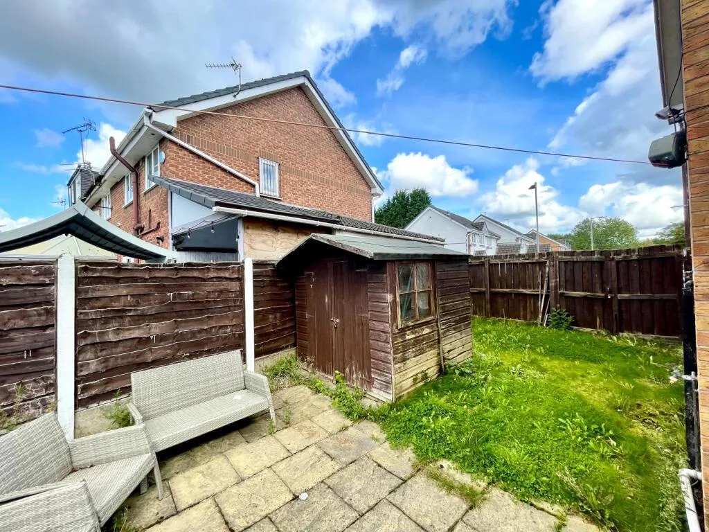 2 bedroom semi-detached house for rent
