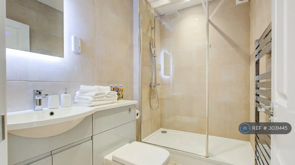 3 bedroom flat for rent