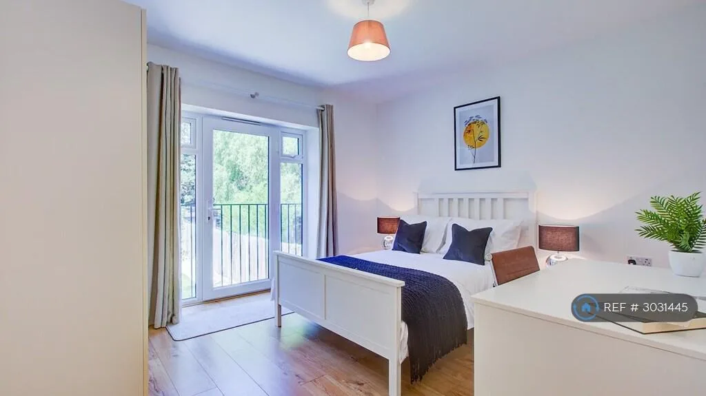 3 bedroom flat for rent
