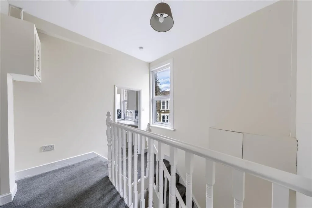 3 bedroom maisonette for rent