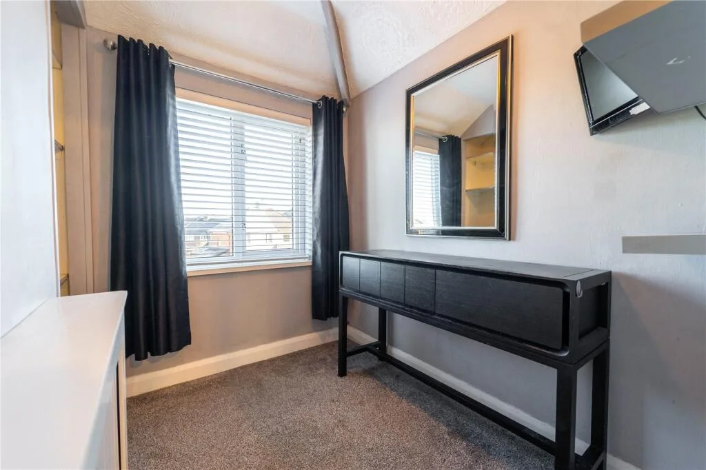 3 bedroom semi-detached house for rent
