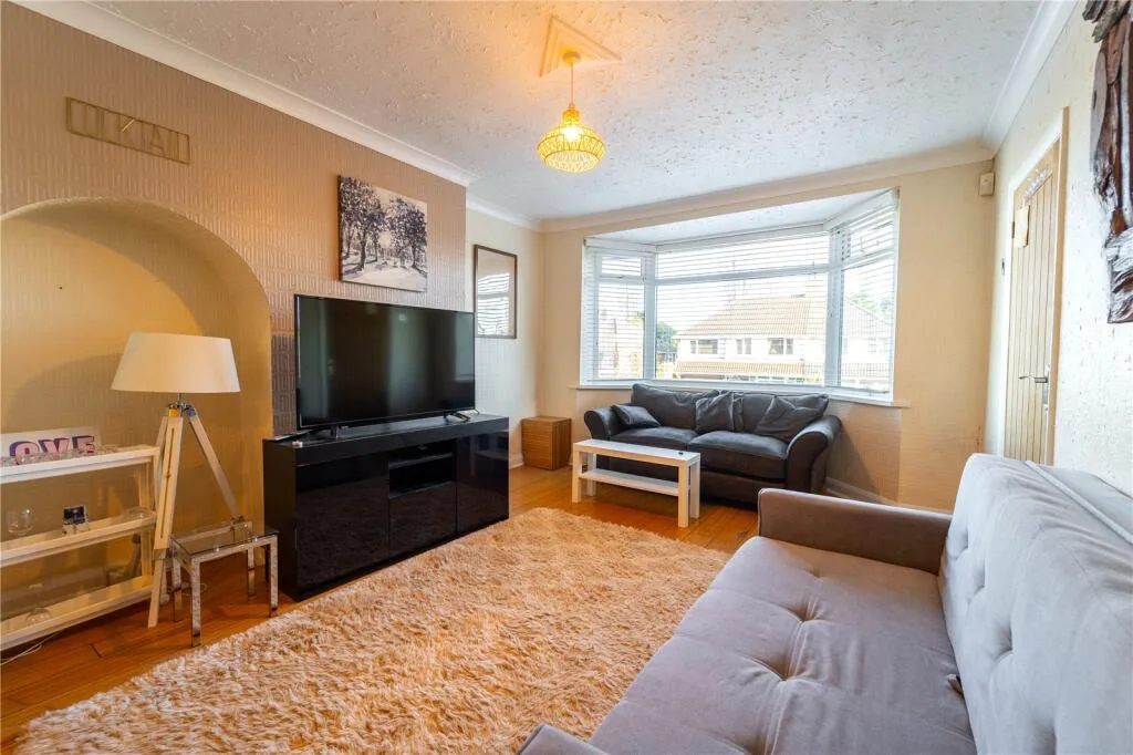 3 bedroom semi-detached house for rent