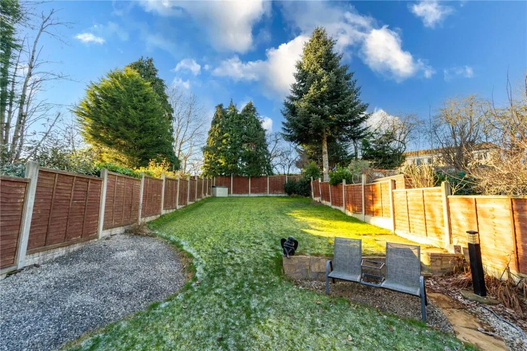 3 bedroom semi-detached house for rent