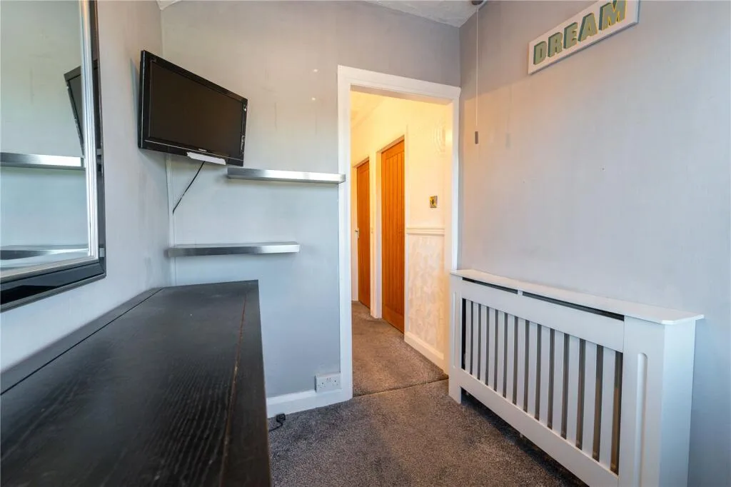 3 bedroom semi-detached house for rent