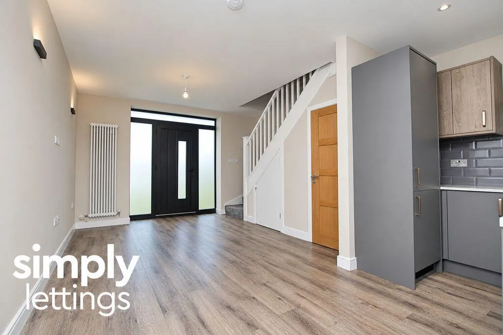 2 bedroom house for rent