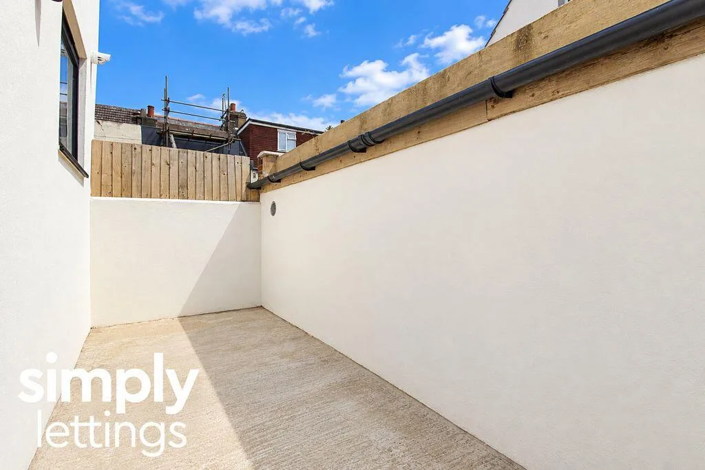 2 bedroom house for rent