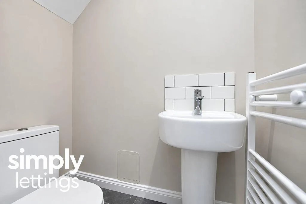 2 bedroom house for rent